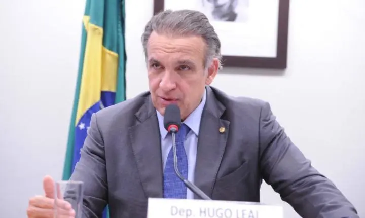 CCJ aprova tolerância de 15 minutos para uso de estacionamento rotativo em vias públicas