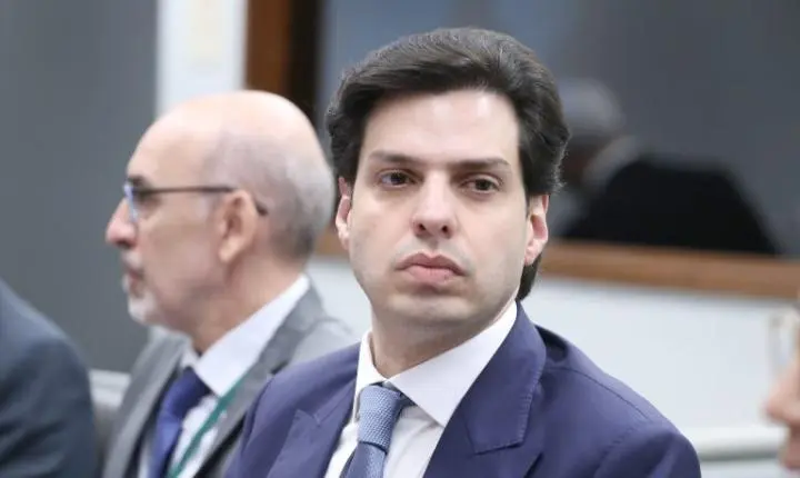Câmara aprova projeto que estabelece novas regras de segurança para o abastecimento de aeronaves