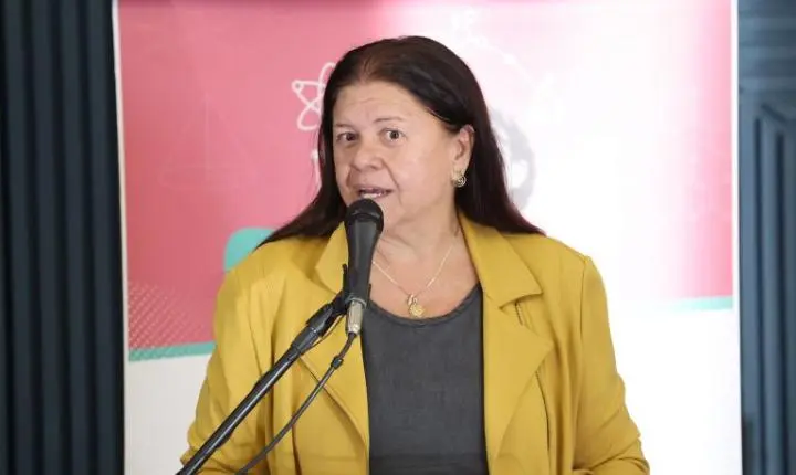 Projeto de lei obriga planos de saúde a cobrir despesa de acompanhante em partos