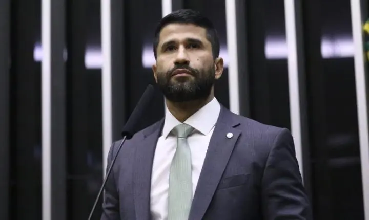 Comissão aprova reconhecimento nacional para certificação de bombeiro mergulhador