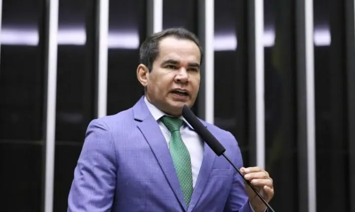 CCJ da Câmara aprova recursos para qualificação profissional de pessoas com deficiência no setor cultural