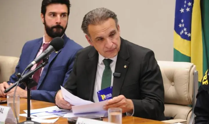 Câmara dos Deputados aprova regras para negociação de dívidas de energia elétrica