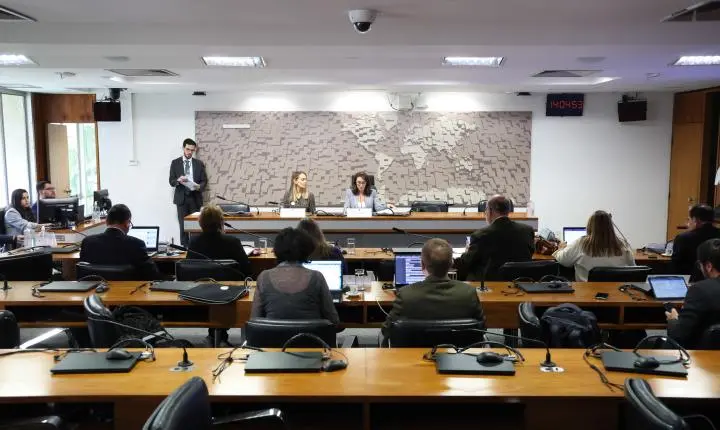 Congresso debaterá a regulação das redes sociais em audiência pública nesta segunda-feira