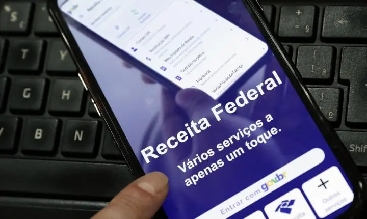 Receita Federal abre consulta ao segundo lote de restituição do IRPF 2026