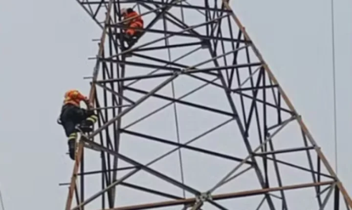 Criança de 5 anos sobe em torre de energia e mobiliza bombeiros em RO