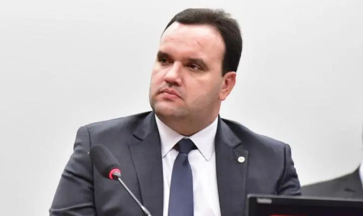 Deputado solicita investigação do MPF contra Sports Media por suspeita de tráfico de influência no Cade
