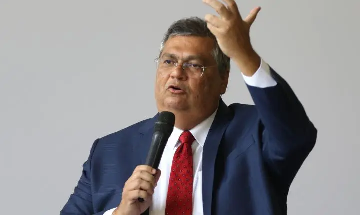 Ministro Flávio Dino bloqueia R$ 119 milhões de Valdemar Costa Neto por suspeitas em emendas parlamentares