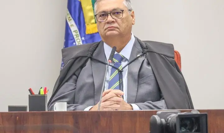 Flávio Dino determina afastamento do presidente do TCE do Maranhão por 180 dias