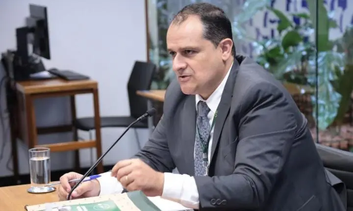 Diretor da Câmara destaca desafio de aproximar Legislativo do cidadão