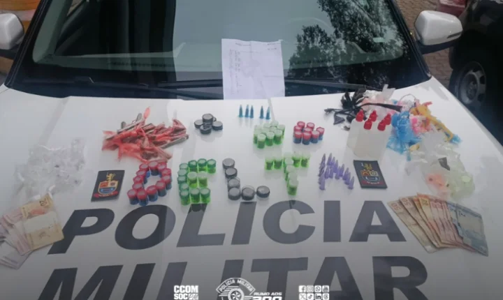 Dois homens são detidos por tráfico de drogas após abordagem policial