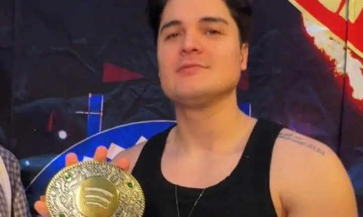 Durante São João de Petrolina 2026, Spotify presenteia Eric Land com fivela especial