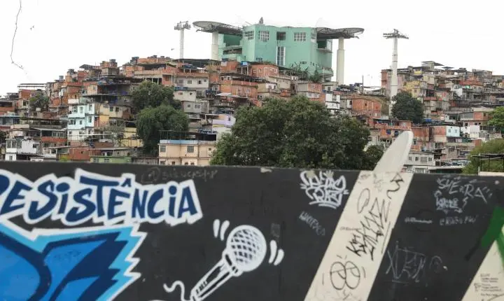 Educação e cidadania superam segurança na pauta de moradores de favelas do Rio