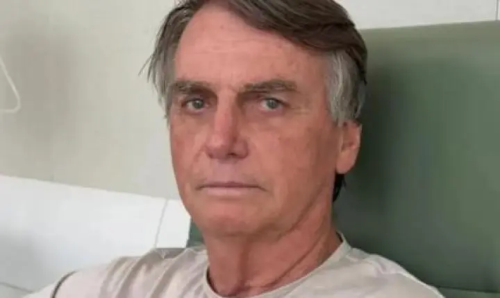 Bolsonaro é internado em Brasília para cirurgia no ombro, sob prisão domiciliar