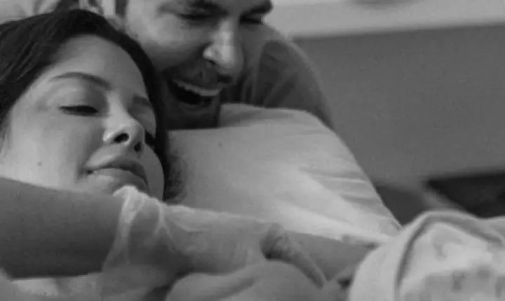 Ex-BBBs Laís Caldas e Gustavo Marsengo anunciam nascimento da 1ª filha: “Amor mais puro”