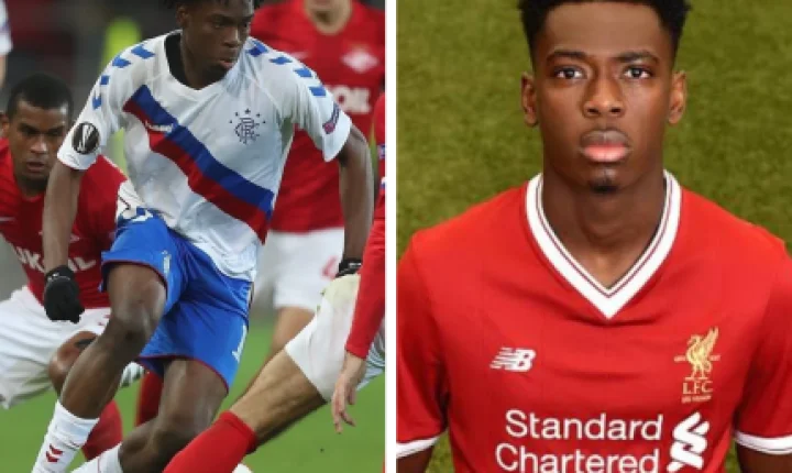 Ex-Liverpool busca novo clube pelo LinkedIn após saída do futebol espanhol