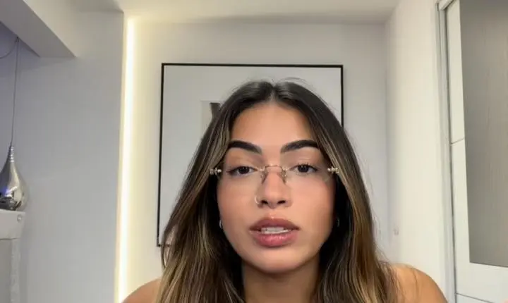 Ex-mulher de jogador da Seleção expõe traições e revela fuga pela janela para não ser flagrado