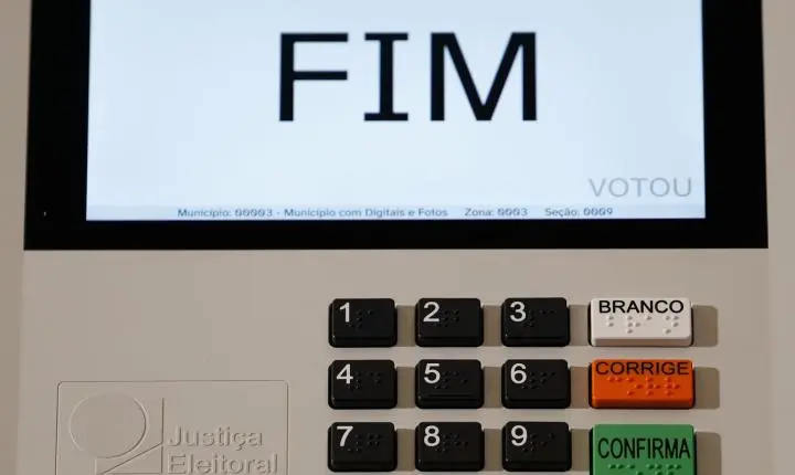 Federação PSOL-Rede oficializa apoio à candidatura de Lula nas eleições