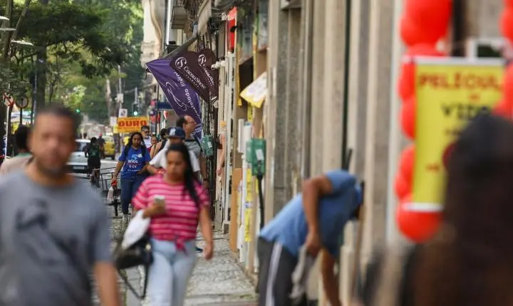 Fim da escala 6x1 traz esperança de mais tempo livre e saúde para trabalhadores