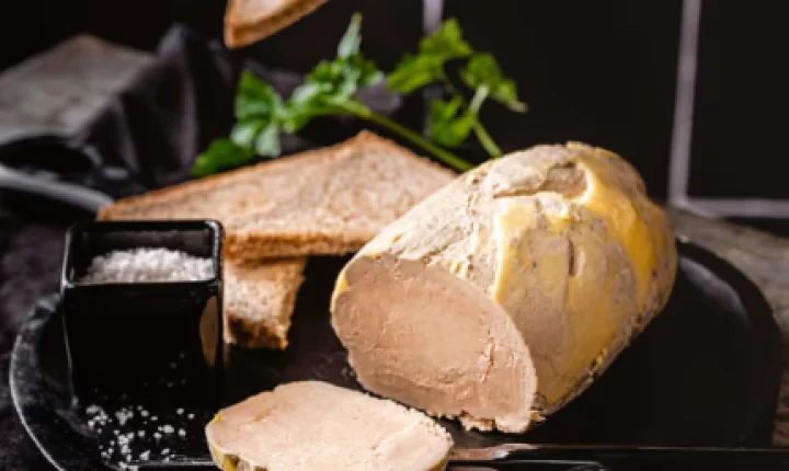 Foie gras é proibido no Brasil: entenda o que mudou e o que esse alimento representa do ponto de vista nutricional