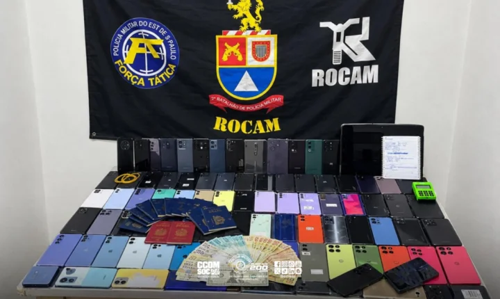 Força Tática apreende 86 celulares e 17 passaportes em imóvel no Centro de SP