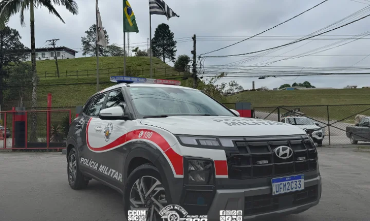 Homem é encontrado escondido no telhado após furto em comércio de Itaquaquecetuba