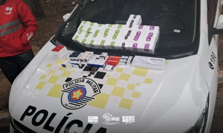 Homem é preso transportando 27 unidades de medicamento para obesidade em baú de moto
