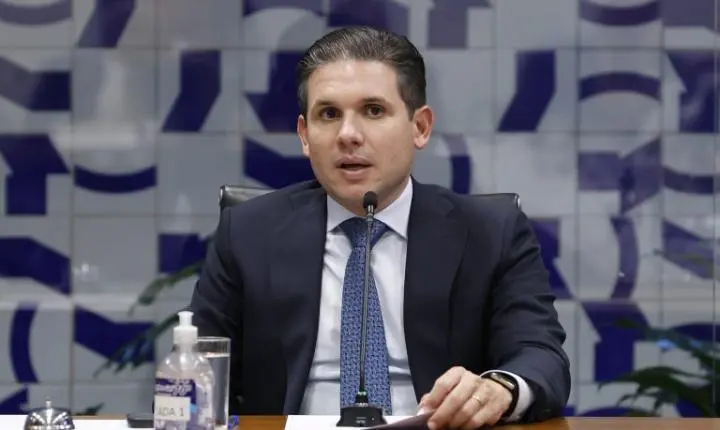 Hugo Motta critica interferência judicial em atividades do Poder Legislativo
