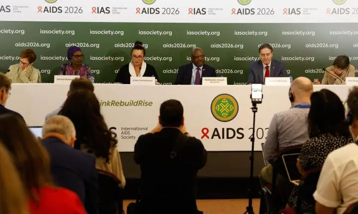 Casos globais de infecções por HIV caem, mas falta de verba ameaça avanços
