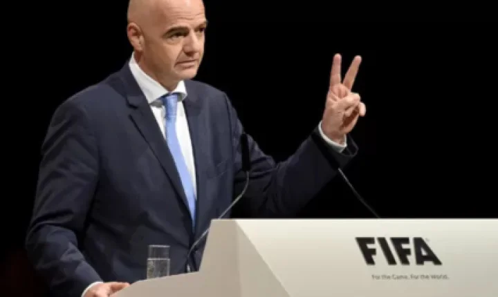 Ingressos de alto padrão da Copa do Mundo permanecem disponíveis, levando a FIFA a inovar para atrair compradores