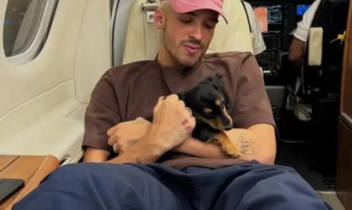 João Guilherme celebra aniversário de pet que adotou com Bruna Marquezine