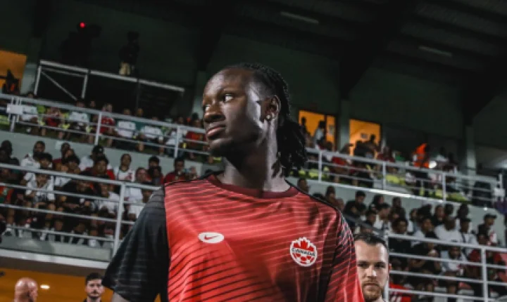 Jogador do Canadá fala pela 1ª vez após quebrar a perna: “Teste para a minha fé”