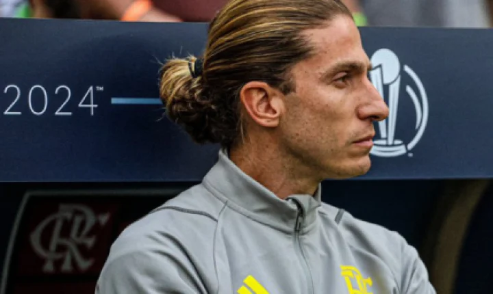 Jornal francês aponta acerto entre Filipe Luís e Monaco para comandar equipe até 2028