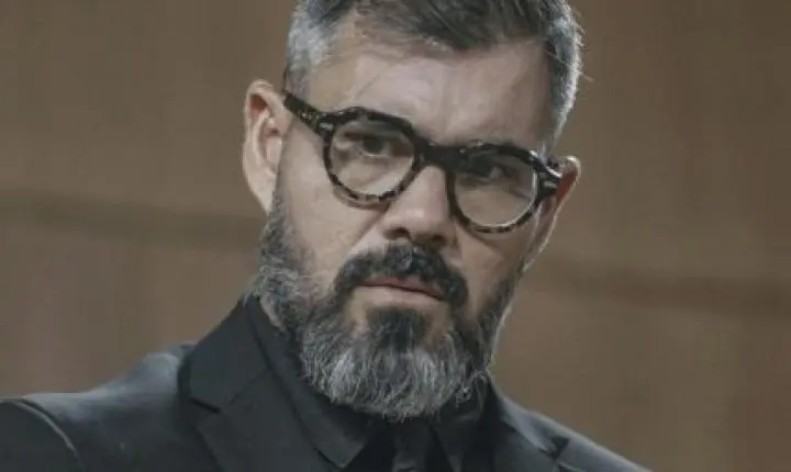 Juliano Cazarré: um ator talentoso e a responsabilidade da informação