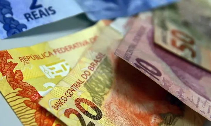 Taxa de juros e inadimplência das famílias sobem em agosto, aponta Banco Central