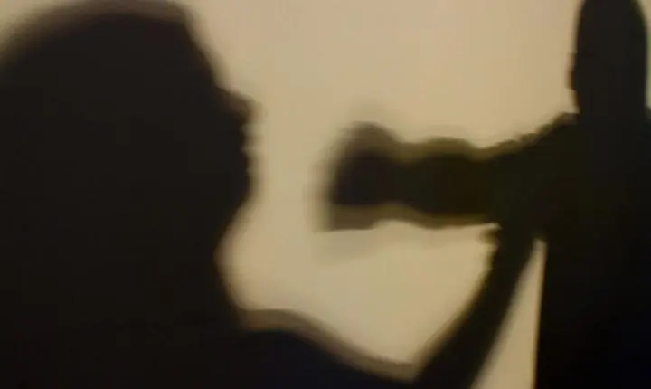 Justiça condena adolescente envolvido em estupro coletivo no Rio