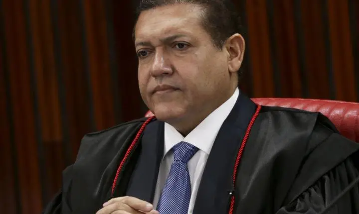 Justiça Eleitoral está preparada para garantir votação segura, diz presidente do TSE