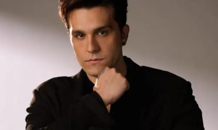 Luan Santana: 19 anos no topo e uma carreira sem tropeços