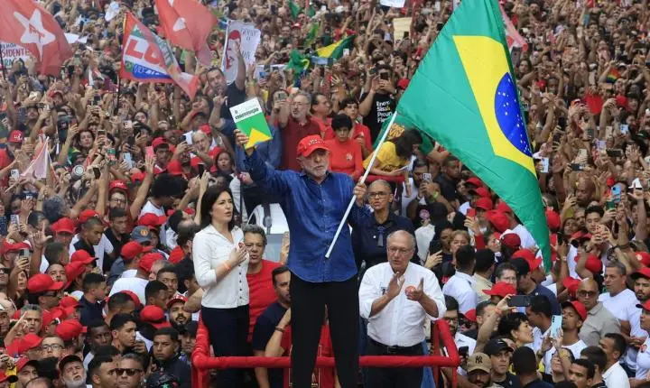 Lula é reeleito presidente do brasil em uma disputa histórica