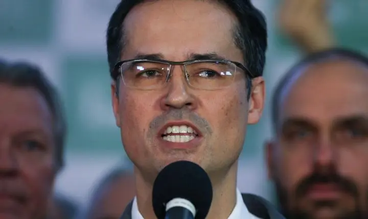 TSE forma maioria e mantém suspensa a campanha de Deltan Dallagnol ao Senado
