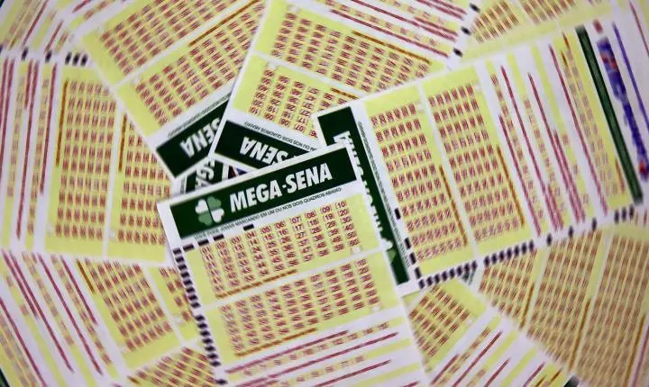 Mega-Sena acumula e prêmio sobe para R$ 102 milhões