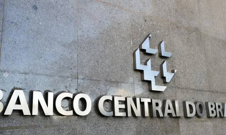 Mercado financeiro reduz previsão da inflação para cinco porcento neste ano