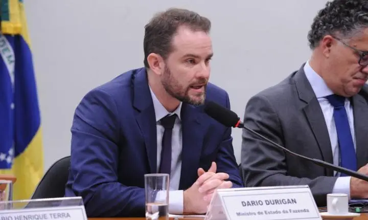 Ministro da Fazenda apoia fim da jornada 6x1 em debate na Câmara
