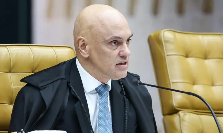 Alexandre de Moraes se declara impedido em ação sobre registros do Senado