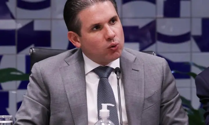 Hugo Motta convoca líderes na Câmara para debater projeto de lei sobre o fim da escala 6x1