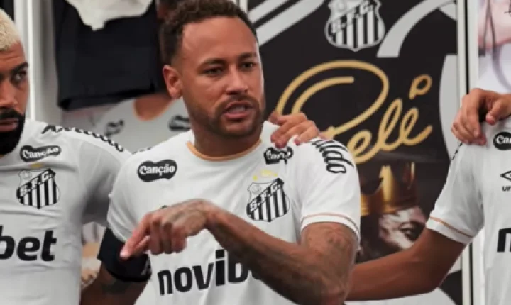 Neymar faz apelo ao elenco do Santos após cobranças da torcida: “A gente disputa a nossa honra”