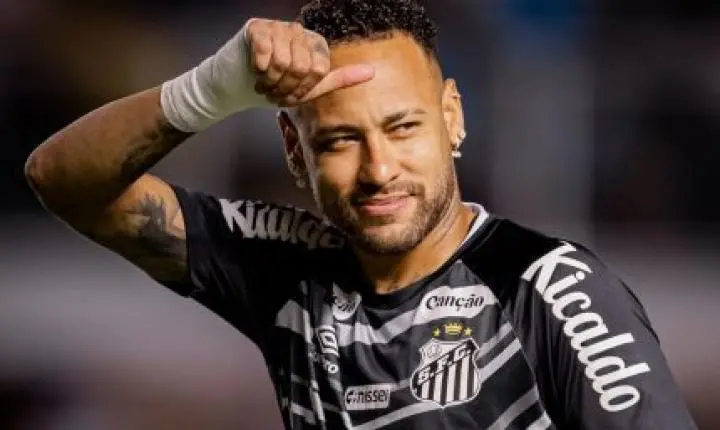 Neymar Jr. se ausenta de treino do Santos por motivo de saúde