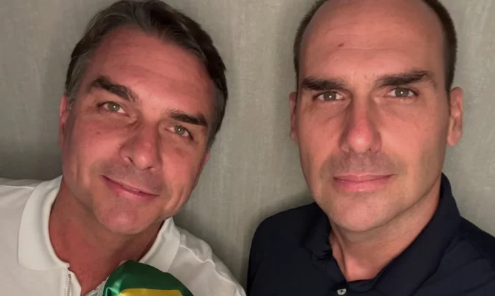 Nos EUA, Flávio Bolsonaro afirma que “jogo não acabou” e fala em novas eleições antes de 2030
