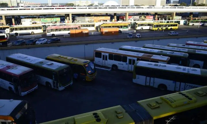 Kassio Nunes Marques cobra TREs sobre transporte público gratuito