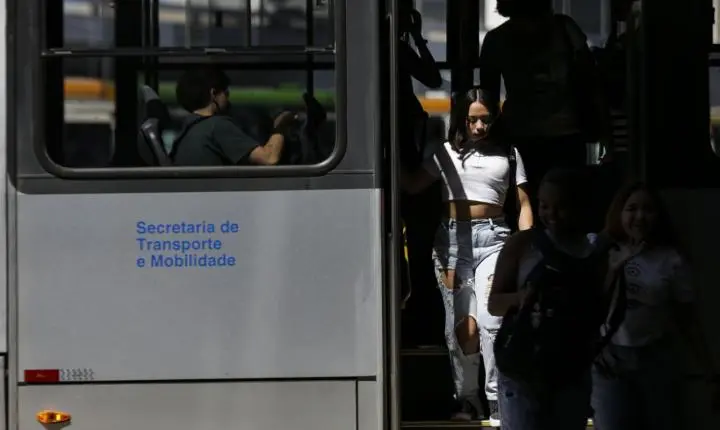 Ônibus urbanos do Rio de Janeiro terão diretrizes contra o assédio