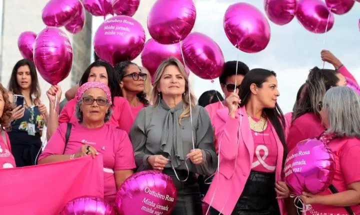 Flávia Morais defende diagnóstico precoce contra o câncer de mama